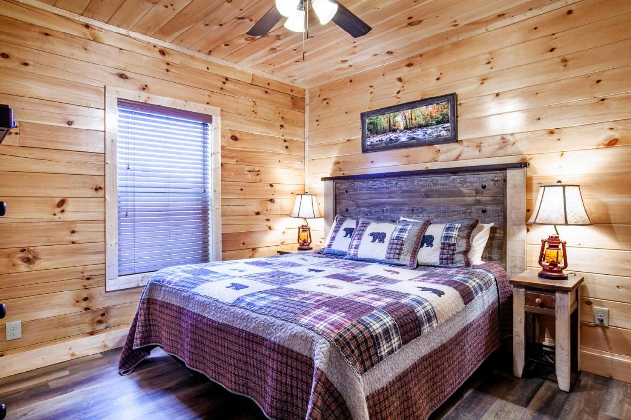 Swimming Bears Lodge 1 With Indoor Pool And Hot Tub Pigeon Forge Exterior photo